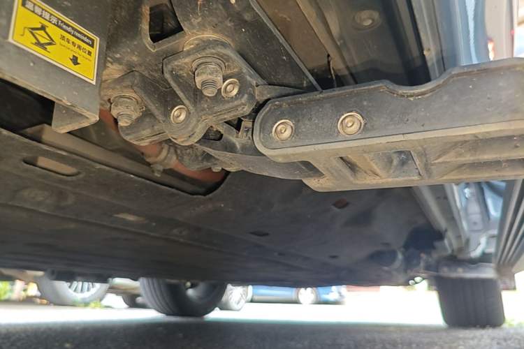 Used Hima AITO M7 2022 1.5T Four-Wheel Drive Luxury Edition Right Side Sill
