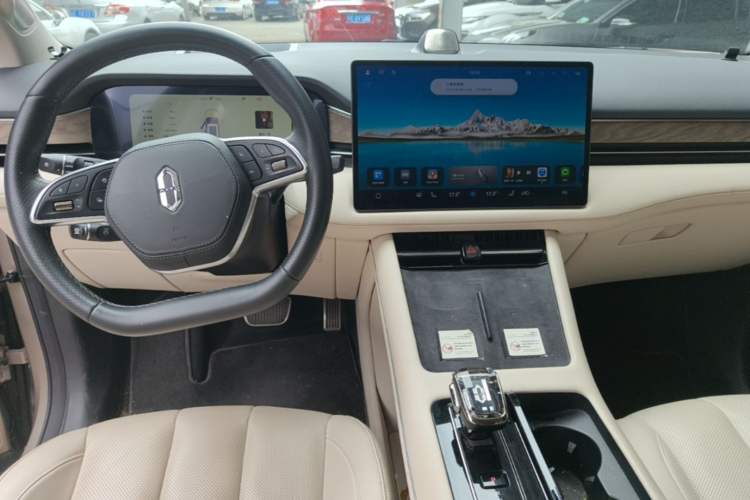 Used Hima AITO M7 2022 1.5T Rear-Drive Comfort Edition Center Console
