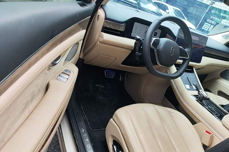 Used Hima AITO M7 2022 1.5T Four-Wheel Drive Flagship Edition Driver Seat