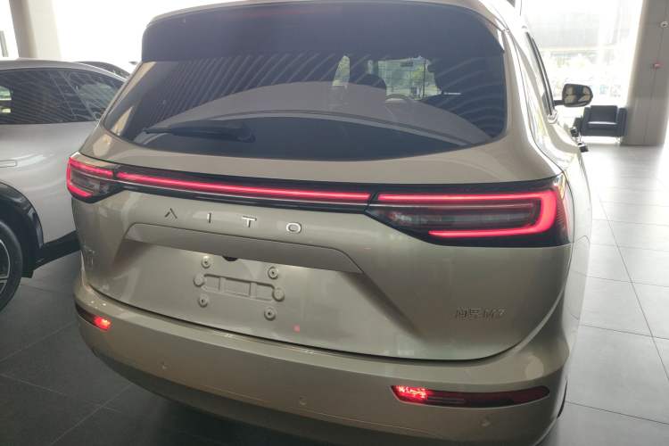 Used Hima AITO M7 2022 1.5T Rear-Drive Comfort Edition Exterior 4