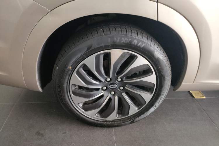 Used Hima AITO M7 2022 1.5T Rear-Drive Comfort Edition Exterior 8