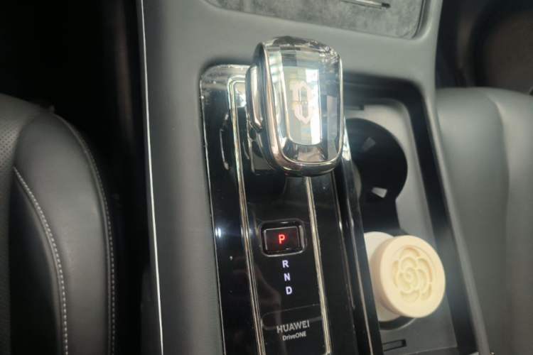 Used Hima AITO M7 2022 1.5T Four-Wheel Drive Luxury Edition Gear Lever