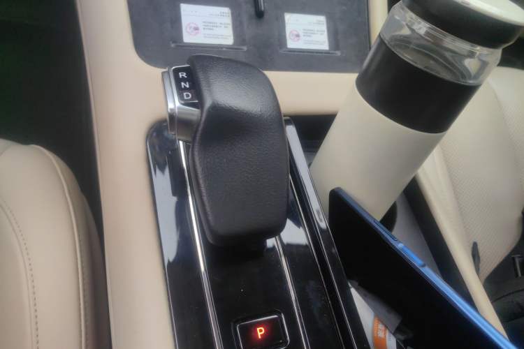 Used Hima AITO M7 2022 1.5T Rear-Drive Comfort Edition Gear Lever