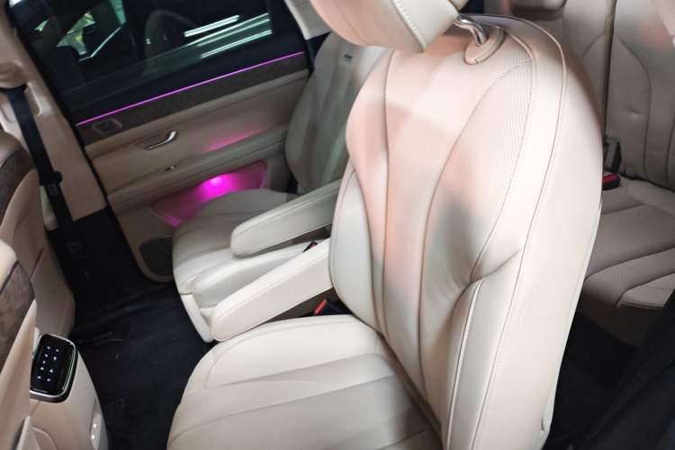 Used Hima AITO M7 2022 1.5T Rear-Drive Comfort Edition Interior 4