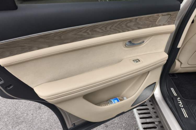Used Hima AITO M7 2022 1.5T Rear-Drive Comfort Edition Left Rear Door Interior
