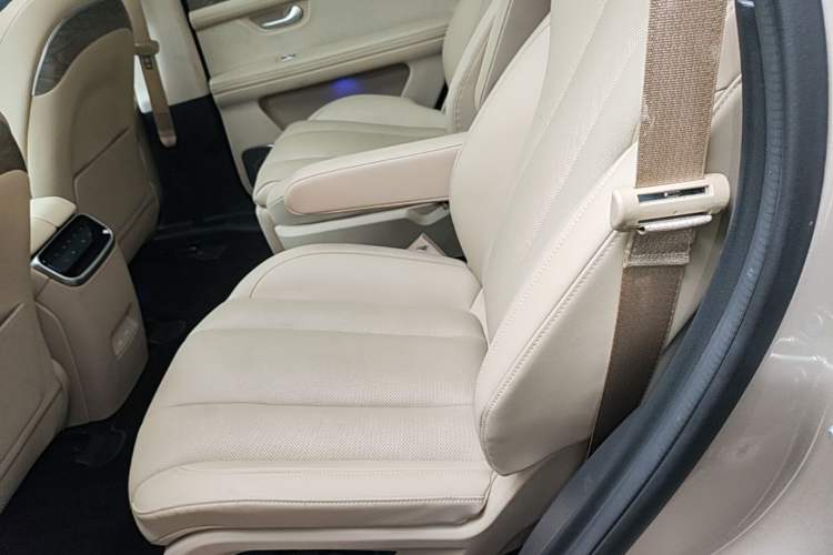 Used Hima AITO M7 2022 1.5T Four-Wheel Drive Flagship Edition Left Rear Seat