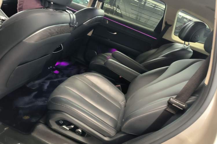 Used Hima AITO M7 2022 1.5T Four-Wheel Drive Luxury Edition Left Rear Seat