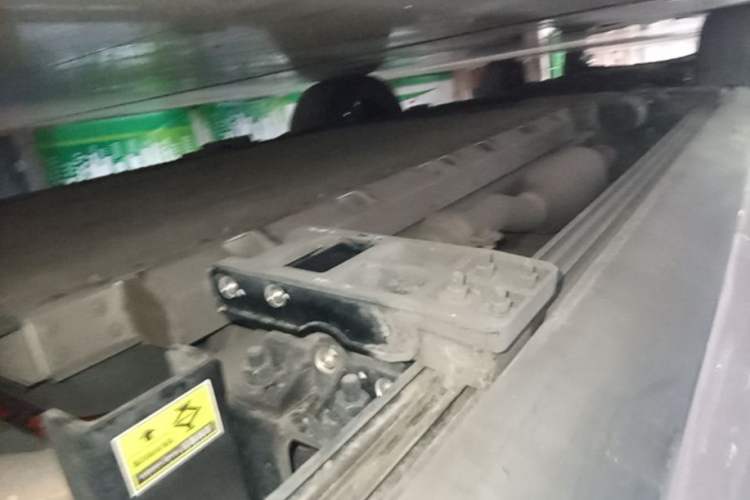 Used Hima AITO M7 2022 1.5T Four-Wheel Drive Luxury Edition Left Side Sill