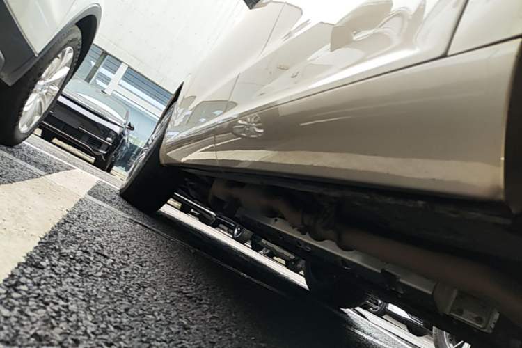 Used Hima AITO M7 2022 1.5T Four-Wheel Drive Flagship Edition Left Side Sill