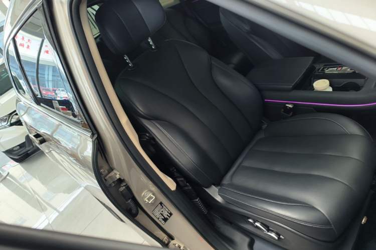 Used Hima AITO M7 2022 1.5T Four-Wheel Drive Luxury Edition Right Front Seat
