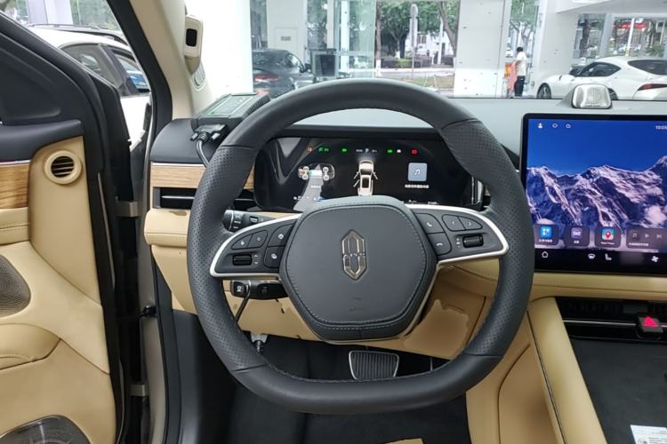 Used Hima AITO M7 2022 1.5T Four-Wheel Drive Luxury Edition Steering Wheel