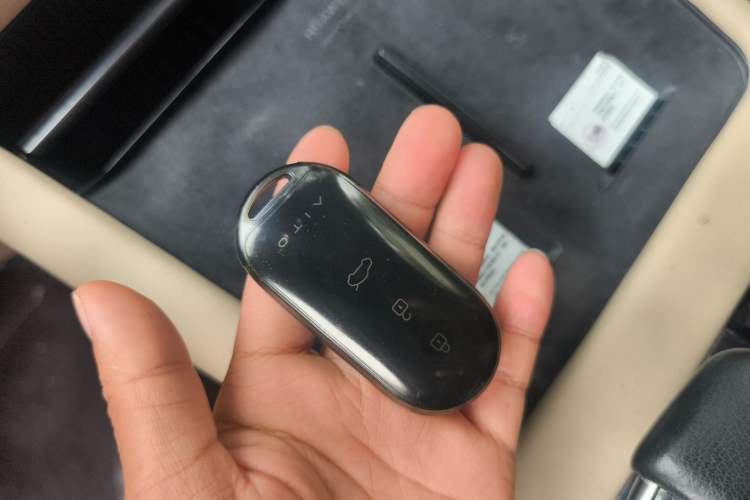 Used Hima AITO M7 2022 1.5T Rear-Drive Comfort Edition Vehicle Key