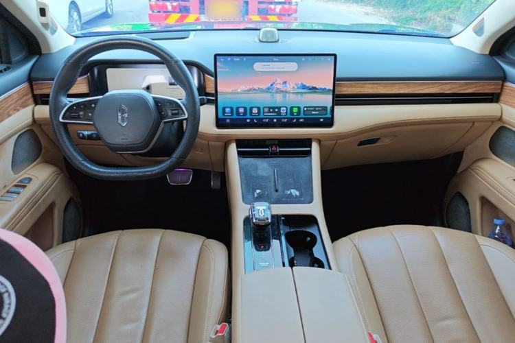 Used Hima AITO M7 2022 1.5T Four-Wheel Drive Luxury Edition Center Console