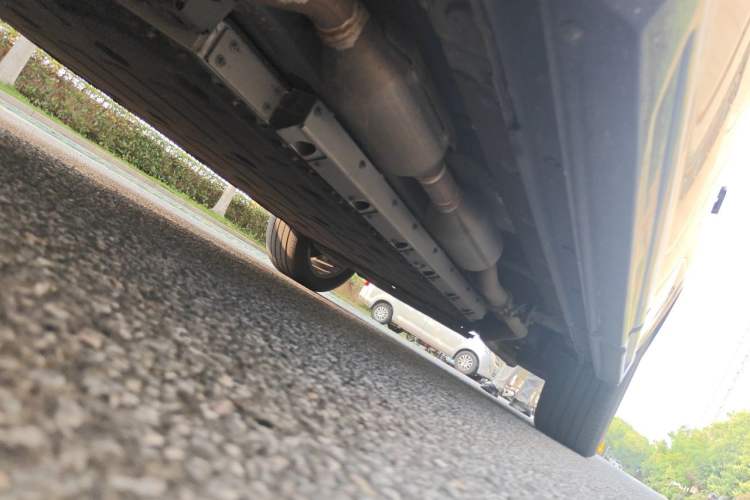 Used Hima AITO M7 2022 1.5T Rear-Drive Comfort Edition Chassis Front Left
