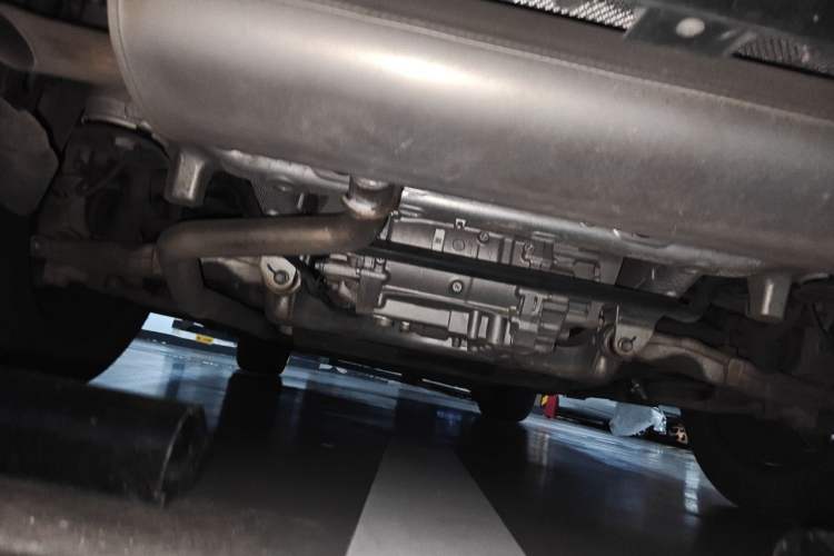 Used Hima AITO M7 2022 1.5T Four-Wheel Drive Luxury Edition Chassis Rear