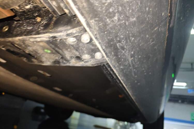 Used Hima AITO M7 2022 1.5T Four-Wheel Drive Luxury Edition Chassis Rear Right