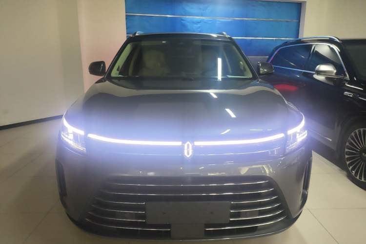Used Hima AITO M7 2022 1.5T Four-Wheel Drive Luxury Edition Front