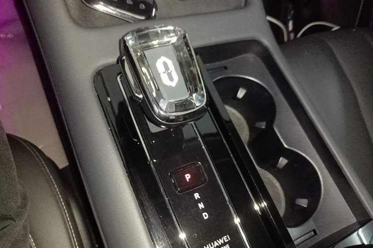 Used Hima AITO M7 2022 1.5T Four-Wheel Drive Luxury Edition Gear Lever