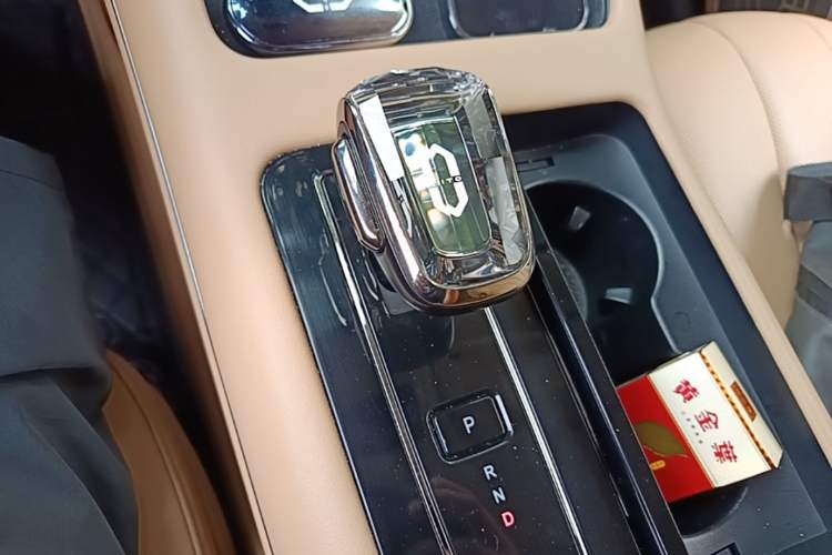 Used Hima AITO M7 2022 1.5T Four-Wheel Drive Luxury Edition Gear Lever