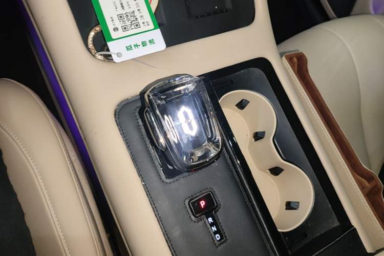 Used Hima AITO M7 2022 1.5T Four-Wheel Drive Luxury Edition Gear Lever