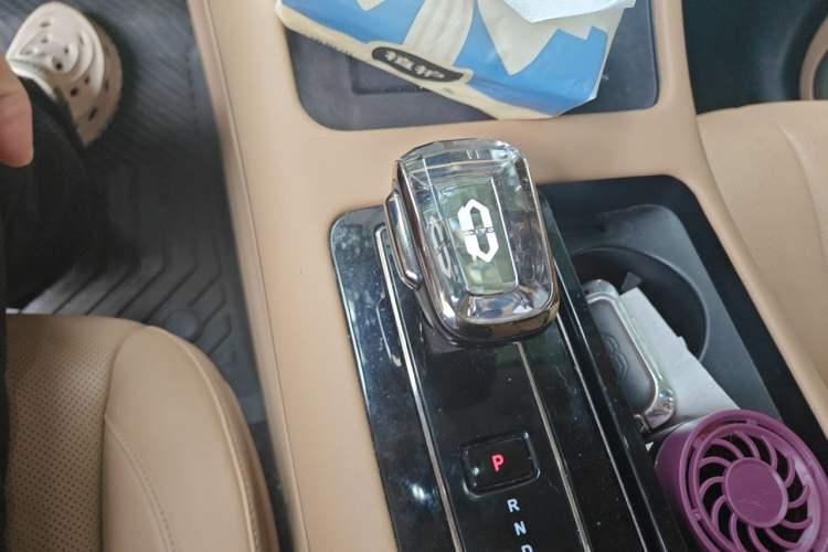 Used Hima AITO M7 2022 1.5T Four-Wheel Drive Luxury Edition Gear Lever
