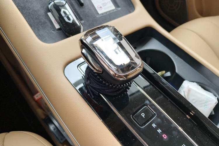 Used Hima AITO M7 2022 1.5T Four-Wheel Drive Luxury Edition Gear Lever