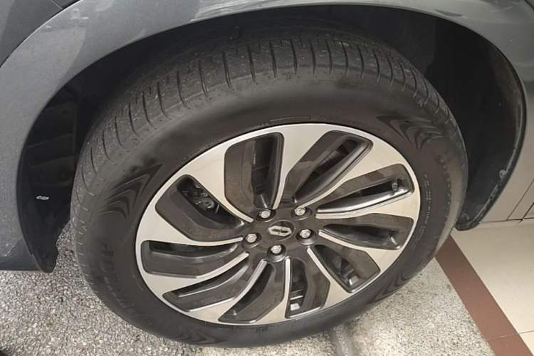 Used Hima AITO M7 2022 1.5T Four-Wheel Drive Luxury Edition Left Front Wheel Hub