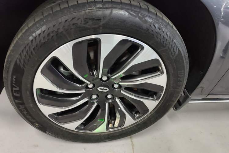 Used Hima AITO M7 2022 1.5T Rear-Drive Comfort Edition Left Front Wheel Hub