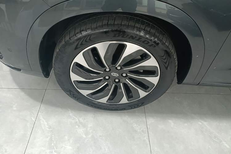 Used Hima AITO M7 2022 1.5T Rear-Drive Comfort Edition Left Front Wheel Hub