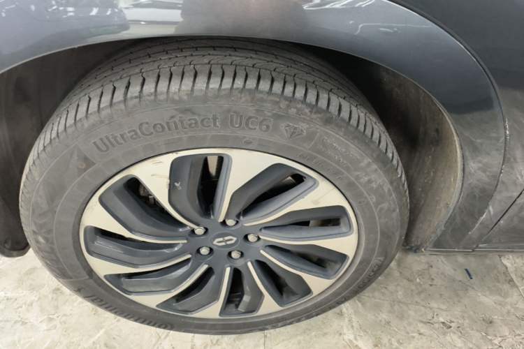 Used Hima AITO M7 2022 1.5T Four-Wheel Drive Luxury Edition Left Front Wheel Hub