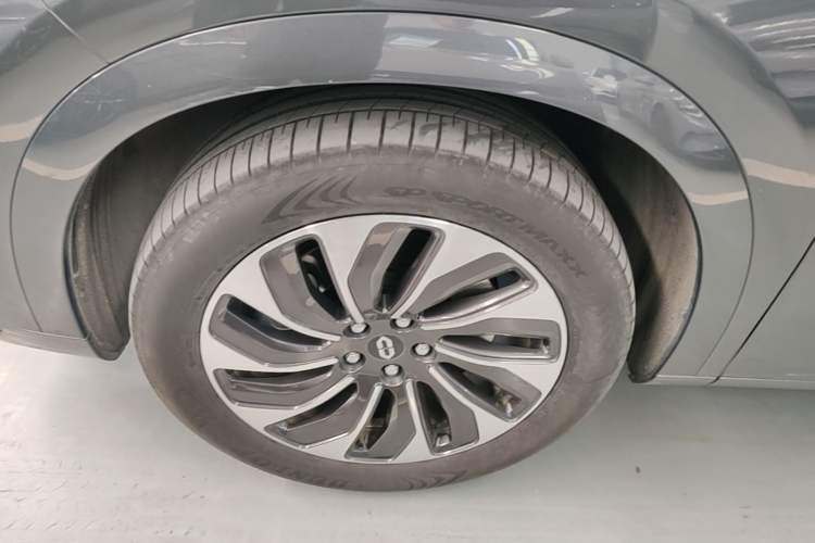 Used Hima AITO M7 2022 1.5T Rear-Drive Comfort Edition Left Front Wheel Hub