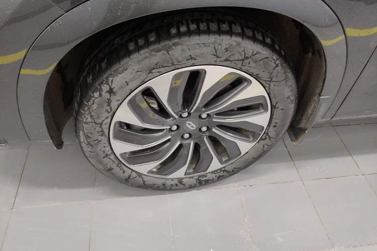 Used Hima AITO M7 2022 1.5T Rear-Drive Comfort Edition Left Front Wheel Hub