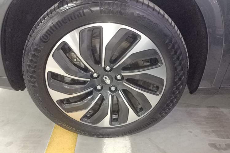 Used Hima AITO M7 2022 1.5T Four-Wheel Drive Luxury Edition Left Front Wheel Hub