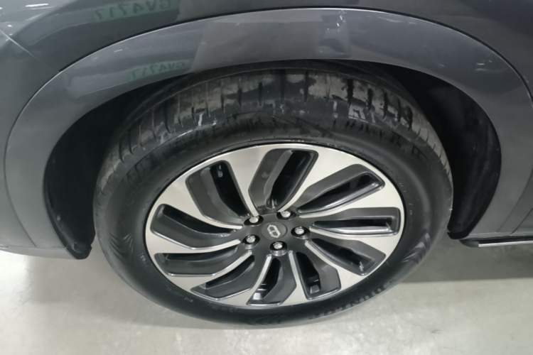 Used Hima AITO M7 2022 1.5T Rear-Drive Comfort Edition Left Front Wheel Hub