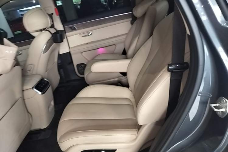 Used Hima AITO M7 2022 1.5T Four-Wheel Drive Luxury Edition Left Rear Seat