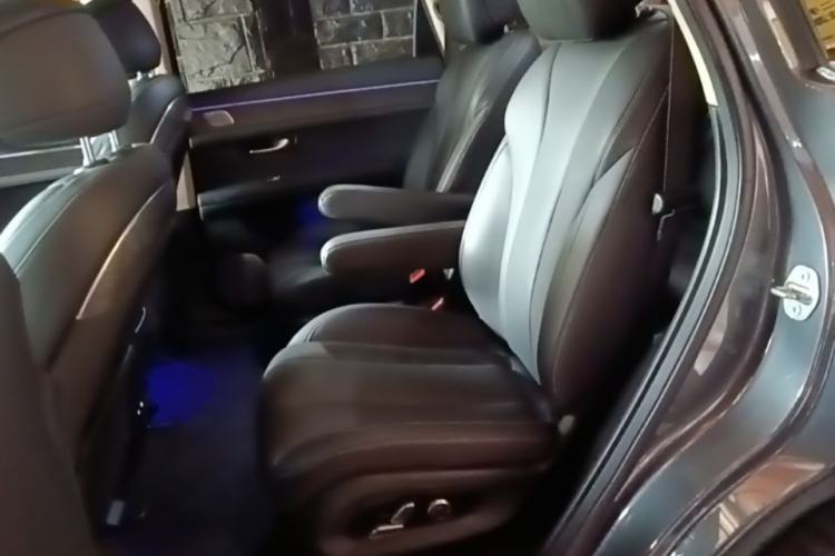 Used Hima AITO M7 2022 1.5T Four-Wheel Drive Luxury Edition Left Rear Seat