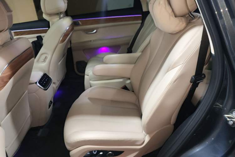 Used Hima AITO M7 2022 1.5T Four-Wheel Drive Luxury Edition Left Rear Seat