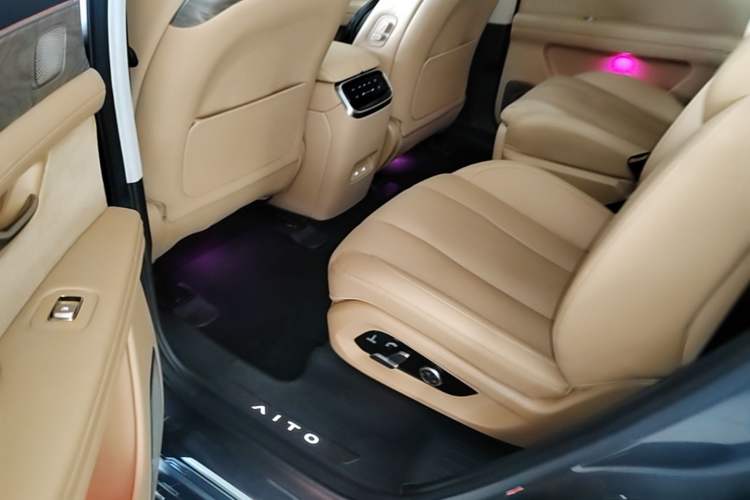 Used Hima AITO M7 2022 1.5T Rear-Drive Comfort Edition Left Rear Seat