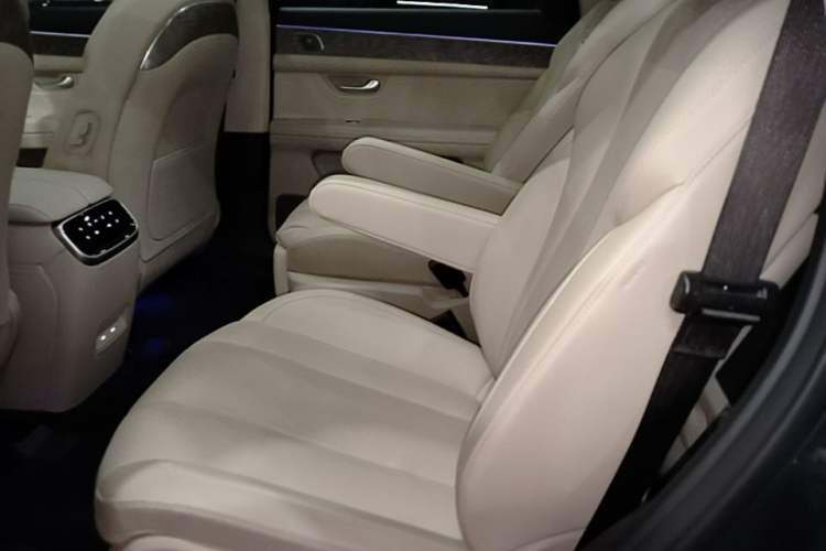Used Hima AITO M7 2022 1.5T Four-Wheel Drive Flagship Edition Left Rear Seat