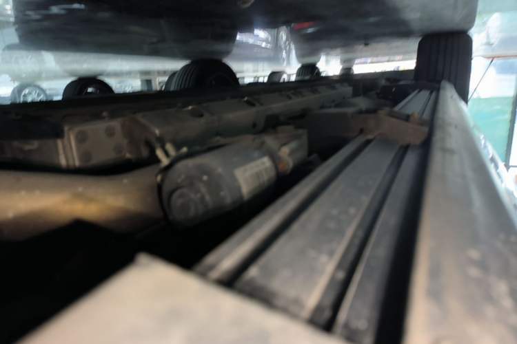 Used Hima AITO M7 2022 1.5T Four-Wheel Drive Luxury Edition Left Side Sill