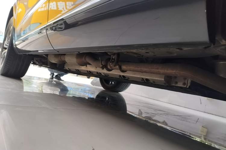 Used Hima AITO M7 2022 1.5T Four-Wheel Drive Luxury Edition Left Side Sill