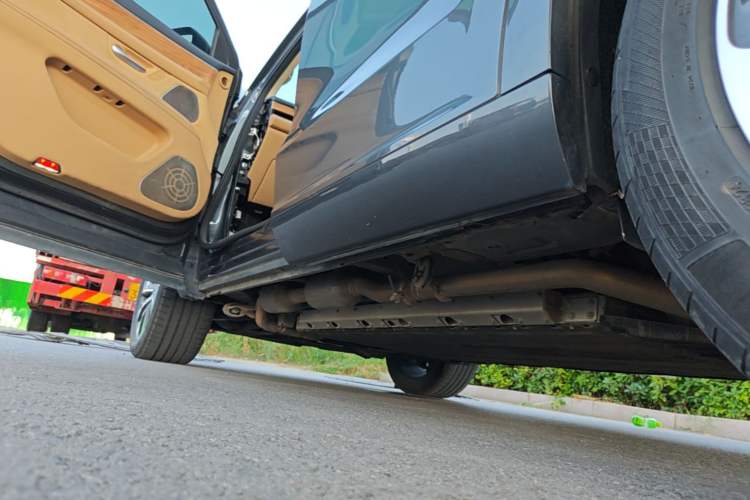 Used Hima AITO M7 2022 1.5T Four-Wheel Drive Luxury Edition Left Side Sill