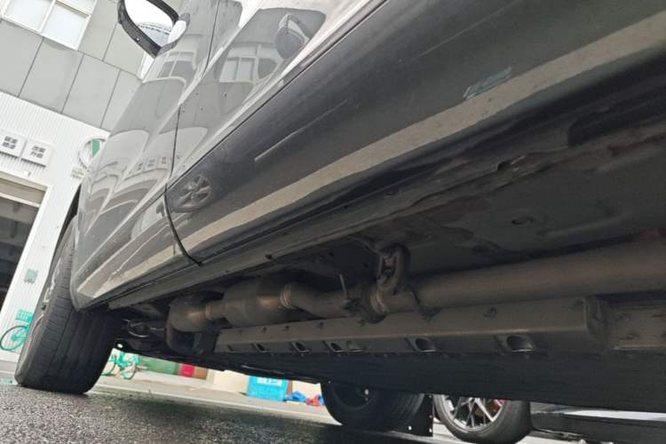 Used Hima AITO M7 2022 1.5T Four-Wheel Drive Luxury Edition Left Side Sill