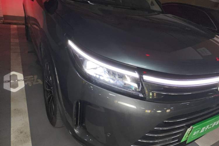 Used Hima AITO M7 2022 1.5T Four-Wheel Drive Luxury Edition Right Front Headlight