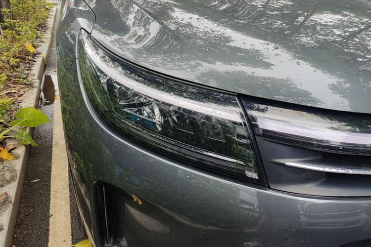 Used Hima AITO M7 2022 1.5T Four-Wheel Drive Luxury Edition Right Front Headlight