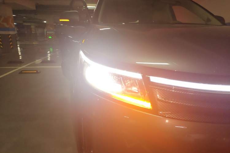Used Hima AITO M7 2022 1.5T Four-Wheel Drive Luxury Edition Right Front Headlight