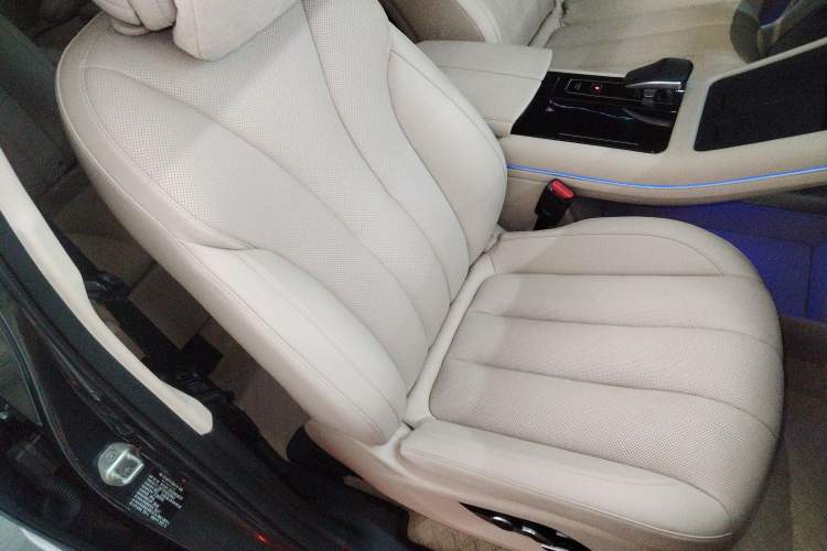 Used Hima AITO M7 2022 1.5T Rear-Drive Comfort Edition Right Front Seat
