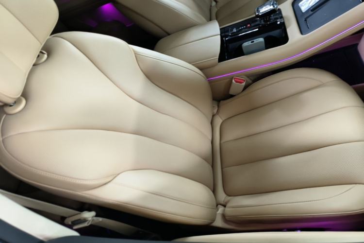 Used Hima AITO M7 2022 1.5T Four-Wheel Drive Luxury Edition Right Front Seat