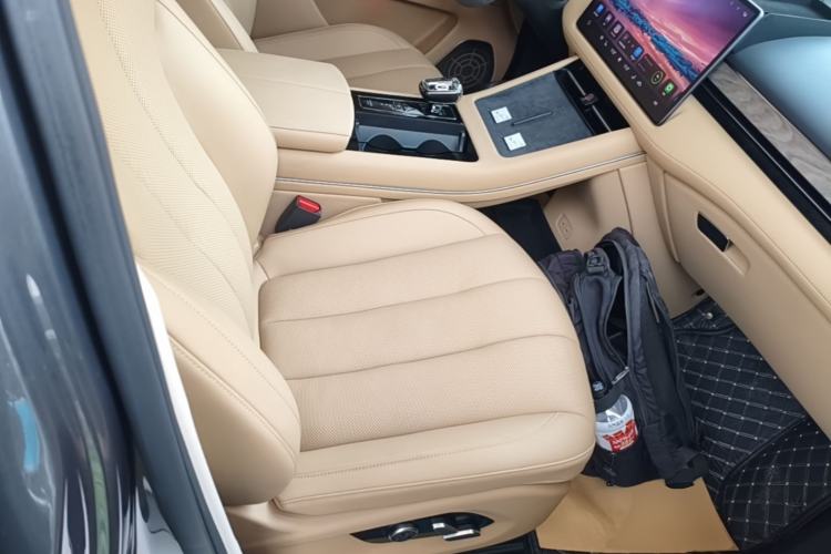Used Hima AITO M7 2022 1.5T Four-Wheel Drive Luxury Edition Right Front Seat