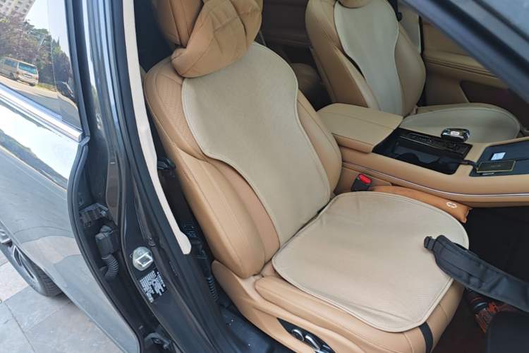 Used Hima AITO M7 2022 1.5T Four-Wheel Drive Luxury Edition Right Front Seat